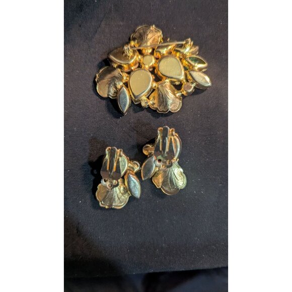 Vintage Green & Yellow Rhinestone Brooch Clip-On Earrings Set Floral Design Esta - Picture 5 of 7